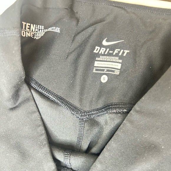 Athletic Activewear Lot Nike, Patagonia, Athleta, UA, Calla, Size Small - Picture 10 of 13